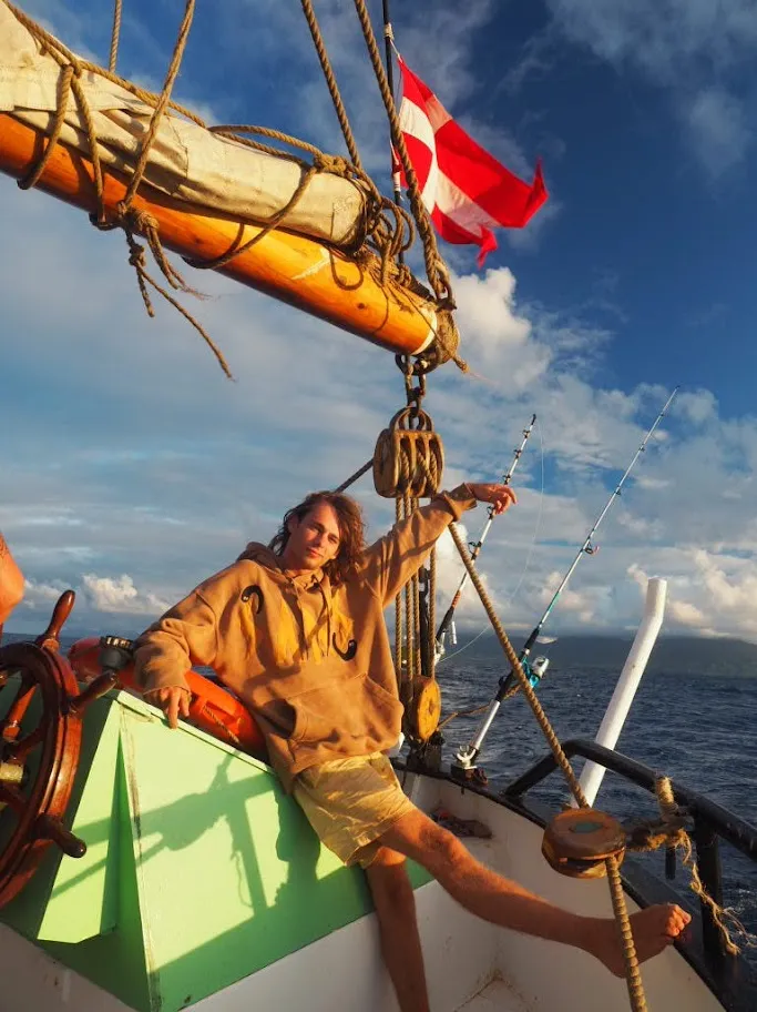 Bojay on helm